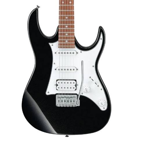 Guitarra eléctrica Ibanez Gio GRX40-BKN en color negro, con cuerpo sólido y mástil de madera, mostrada en primer plano.