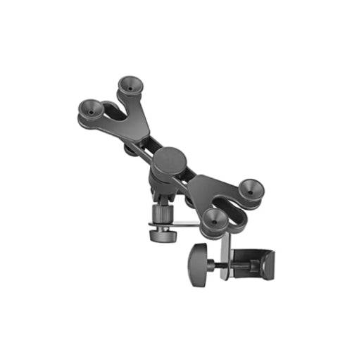 Soporte para iPad Soundking SIP105 en color negro, accesorios de Entrerprice, mostrando el soporte ajustable y en uso.