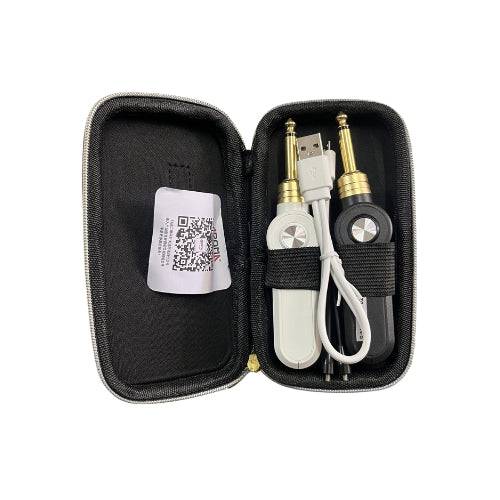 Receptor inalámbrico recargable para guitarra o bajo Entrerprice, accesorio de color negro con cable y conexión para instrumentos musicales.